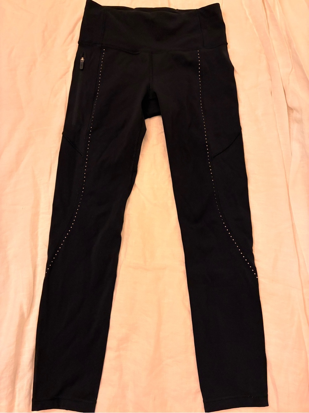 Lululemon Black Extra Mile Crop 23" Reflective Dots Leggings 2
